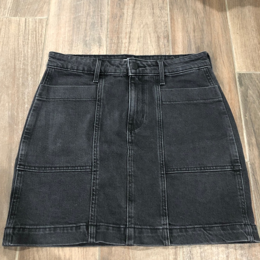 Black Old Navy Skirt